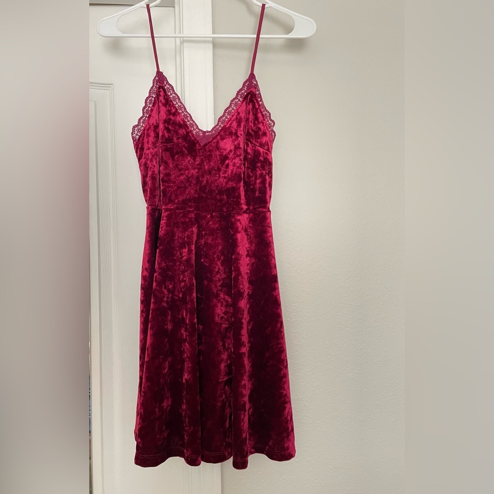 Forever 21 velvet dress🩷